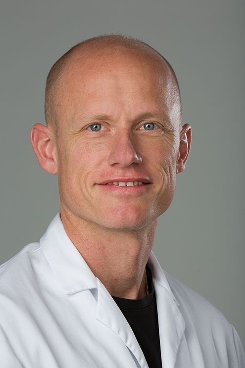Portrait von Dr. med. Adrian Zehnder