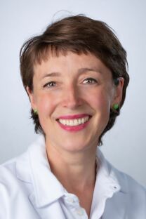 Ein Portrait von Dr. med. Katrin Stanger.