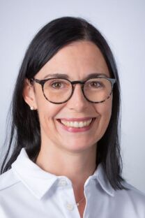 Portrait von Monika Wenk.