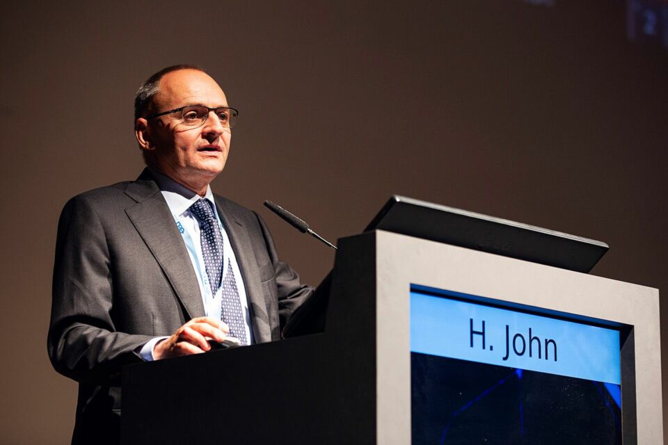 Prof. John leitet Kurs zu rekonstruktiver Robotik am ERUS'24