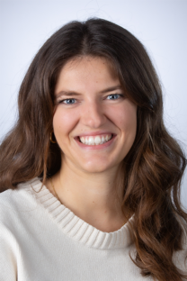 Portrait von Nathalie Herzog-Petropaki