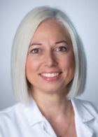 Portrait von Dr. med. Janine Tarantino.