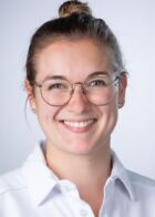 Portrait von Jessica Ambros.