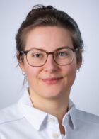 Portrait von Dr. med. Khyra Utzinger.