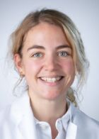 Portrait von Dr. med. Marieke Junge.